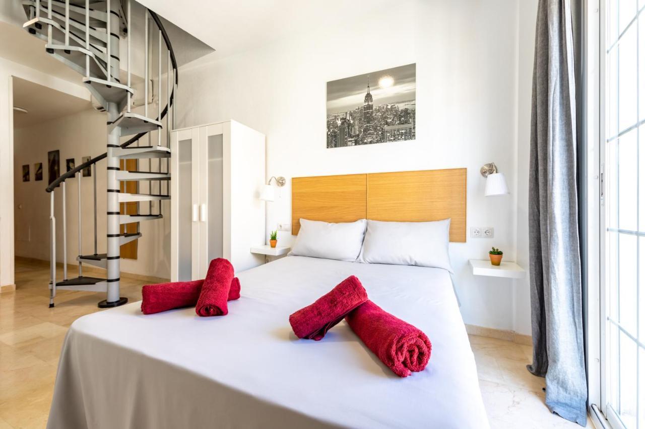Private Rooftop & Elegant Studio - Center By Rems Apartment มาลากา ภายนอก รูปภาพ