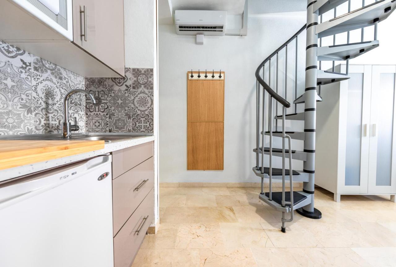 Private Rooftop & Elegant Studio - Center By Rems Apartment มาลากา ภายนอก รูปภาพ